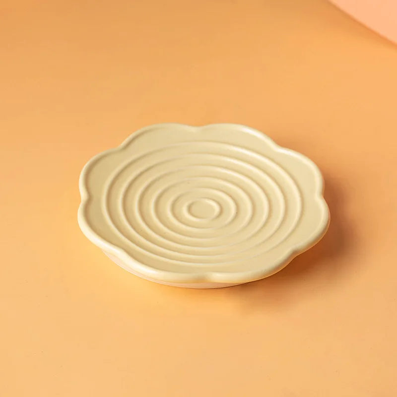 Keramik-Napf 3-in-1 vereint Futternapf, Wassernapf & Snackschale